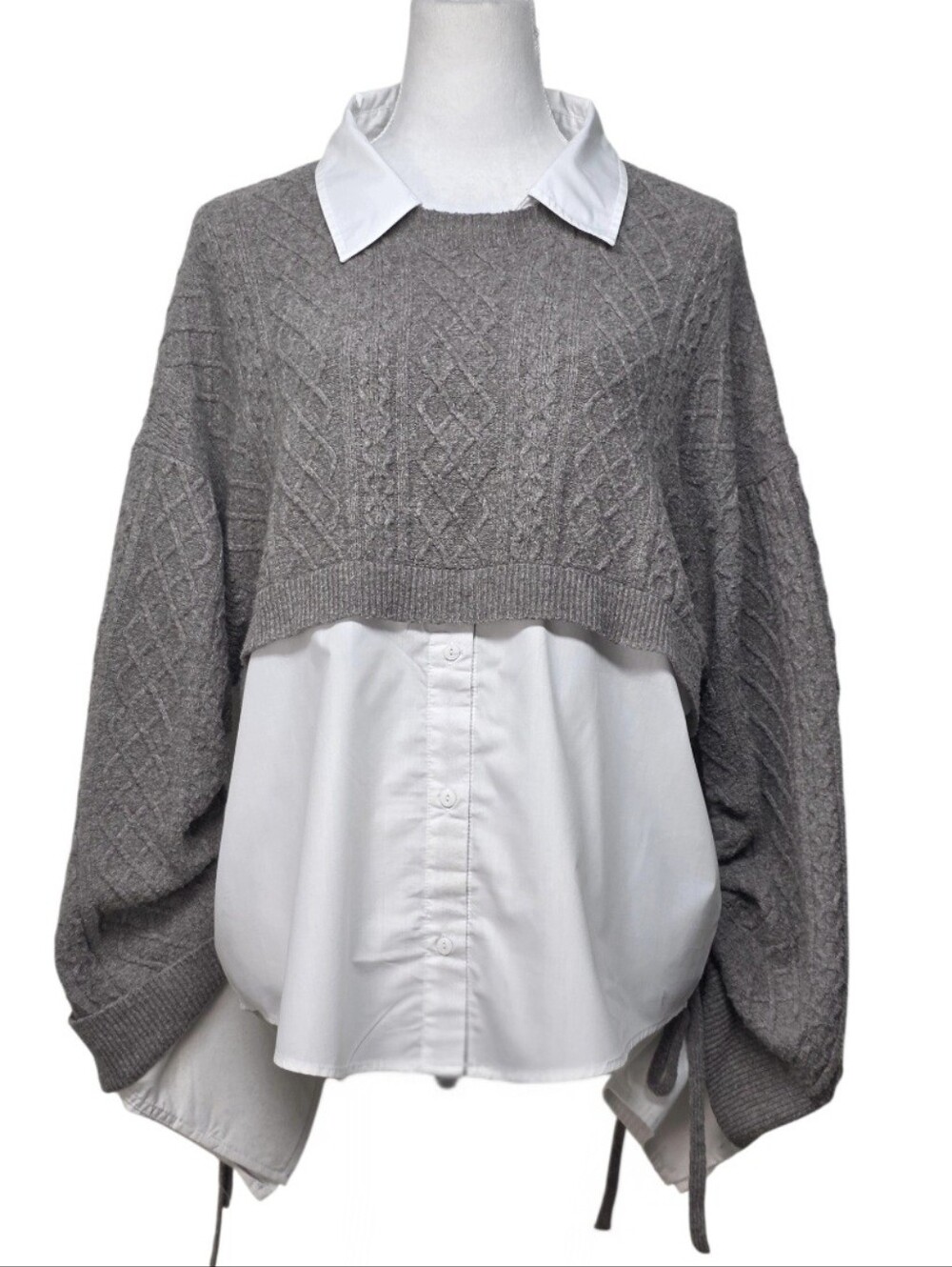 Astr Gray/Mauve Cropped Cable-Knit Layered Sweater with White Shirt Detail Sz M